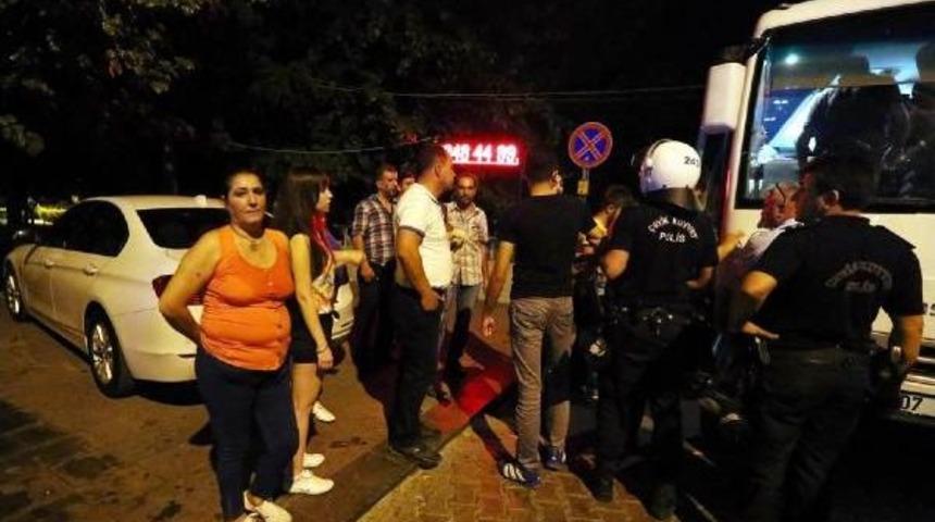 Antalya&rsquo;Da Hdp Binasına T&uuml;rk Bayrağı Astılar (2)