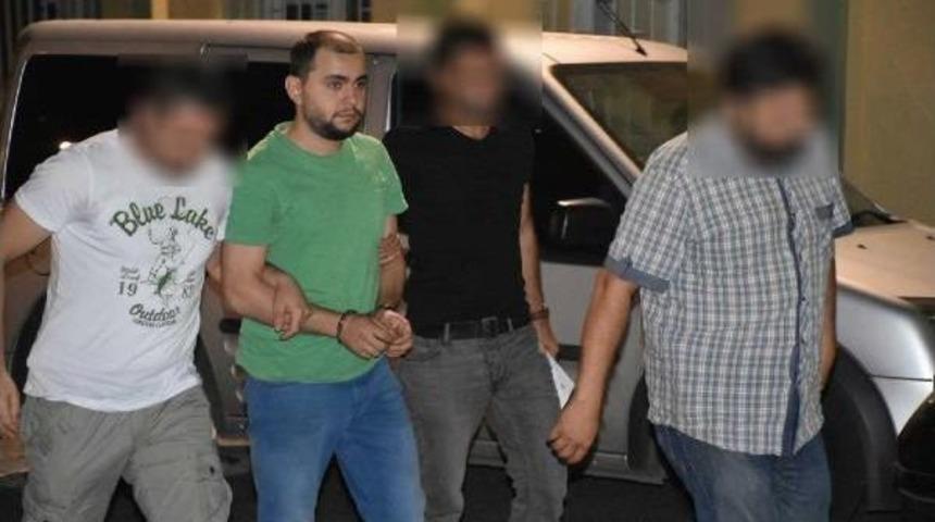 Ter&ouml;r Operasyonunda G&ouml;zaltına Alınanlar Sağlık Kontrol&uuml;nden Ge&ccedil;irildi