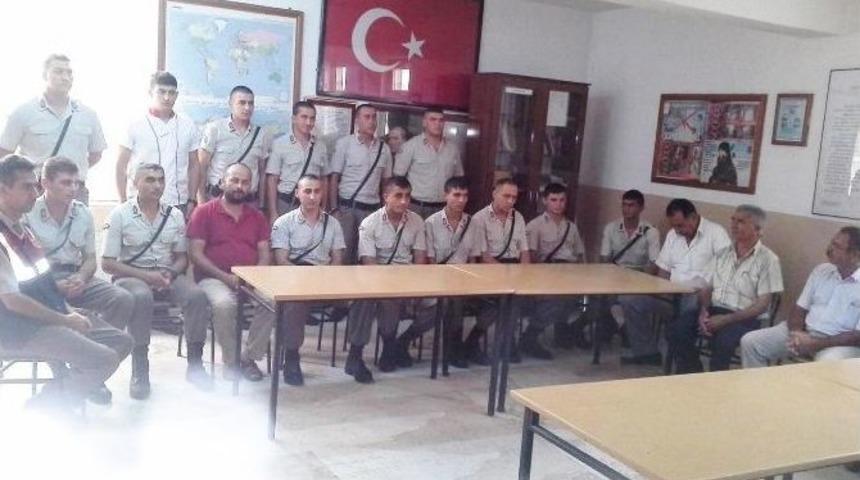 Karaisalı Belediyesi&rsquo;nden Jandarmaya Moral Ziyareti