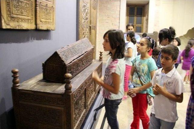 Bilgi Evi &Uuml;yeleri Ge&ccedil;mişe Yolculuk Yaptı 2