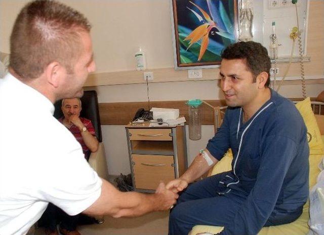 Tokat Belediye Başkanı Ge&ccedil;irdiği Trafik Kazasında Yaralandı 2