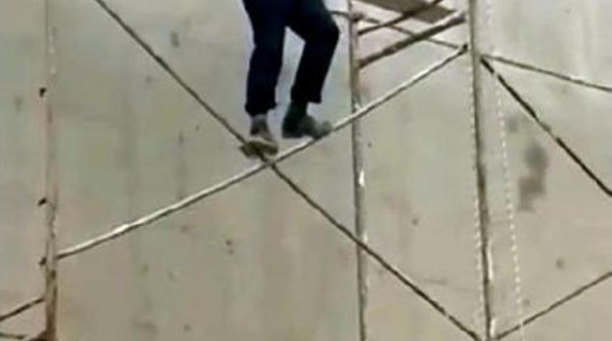 İnşaat Iskelesinde Kemersiz &Ccedil;alıştı