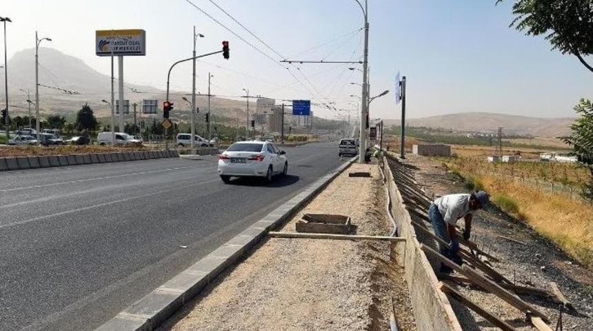 Kaldırım &Ccedil;alışmaları Devam Ediyor