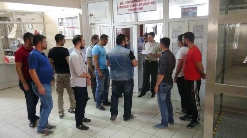 Askere Alınmak İ&ccedil;in Dilek&ccedil;e Verdiler