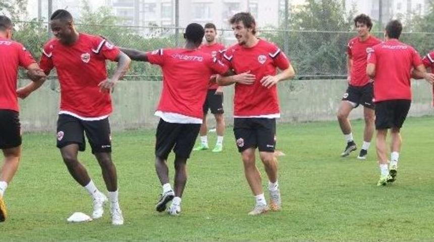 Akg&uuml;l: "teknik Ekip Ve Futbolculara G&uuml;veniyoruz"