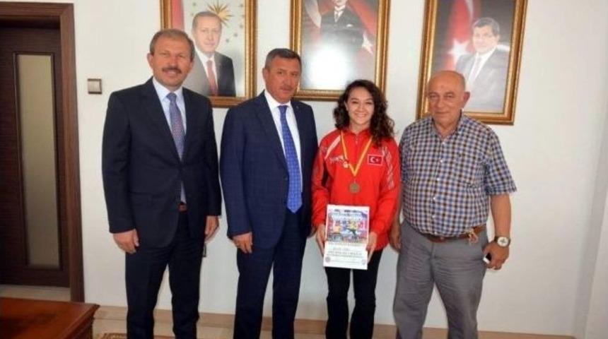 Avrupa Şampiyonu İlknur Gedik: Bayrağımızı Dalgalandırmaktan Gurur Duyuyorum