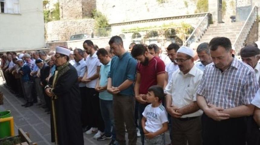 Niksar&rsquo;da Şehitler İ&ccedil;in Gıyabi Cenaze Namazı Kılındı