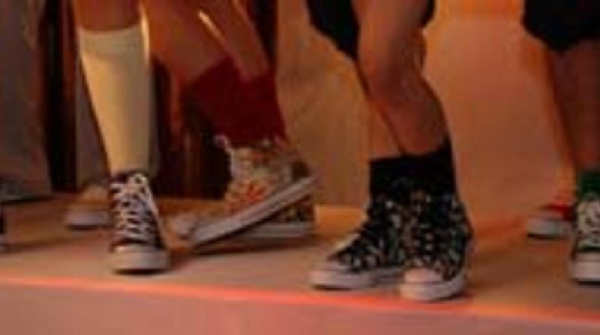 Y&uuml;z Yıllık &Ccedil;ılgınlık Converse