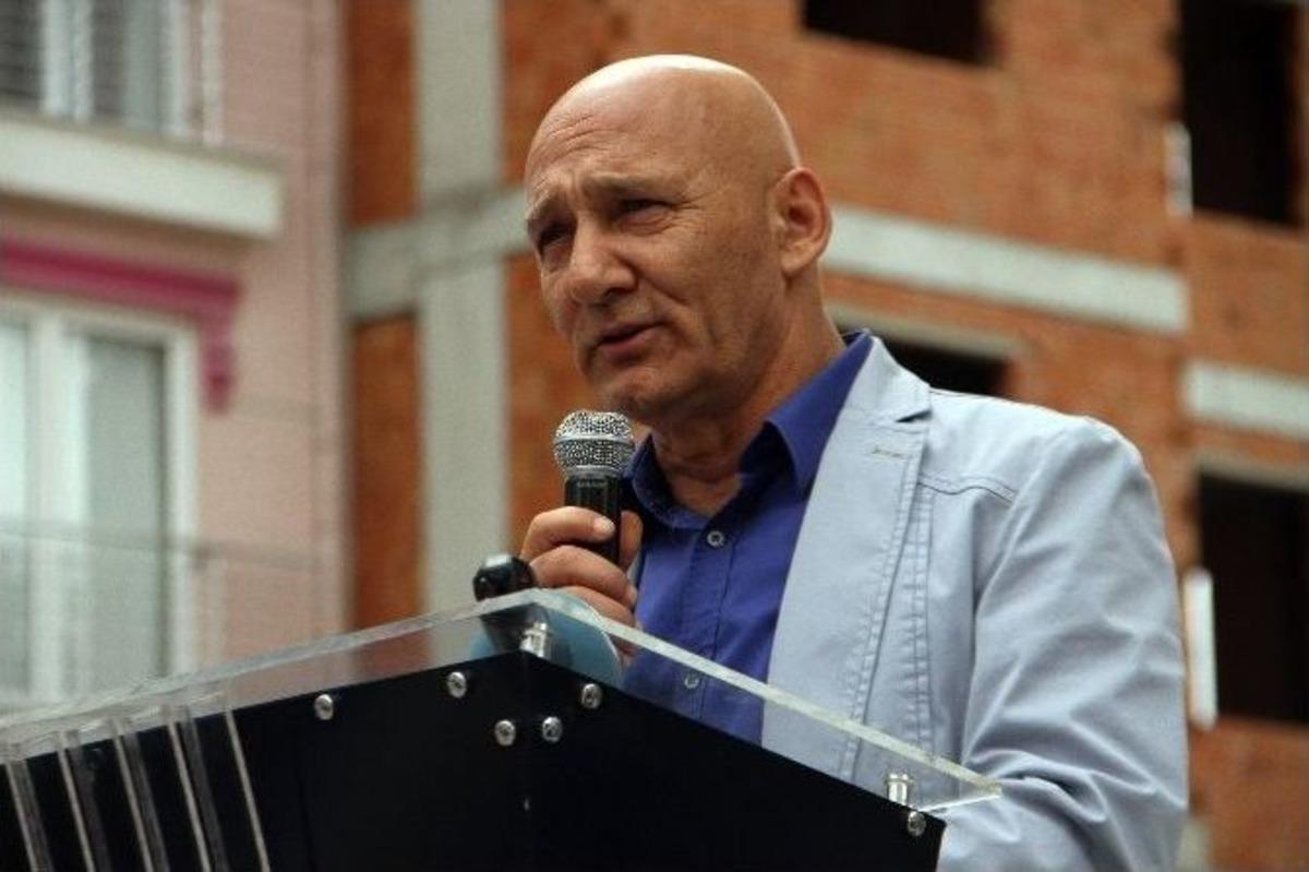 Başkan &Ouml;z, Kartallılara Tapularını Teslim Etti