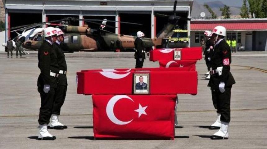 Dağlıca Şehitleri Van'dan T&ouml;renle Memleketlerine Uğurlandı