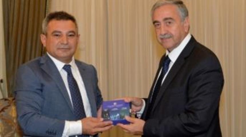 &Ccedil;om&uuml; Rekt&ouml;r&uuml; Acer, Kktc Cumhurbaşkanı Tarafından Kabul Edildi