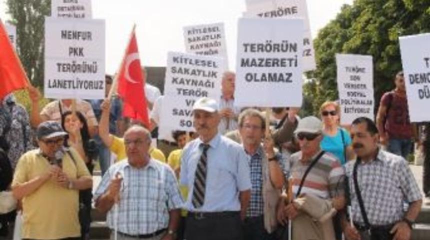 Engellilerden Ter&ouml;r Protestosu