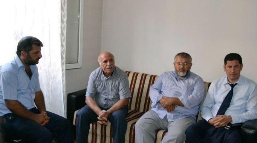 Turgutlu Şehidini Bekliyor