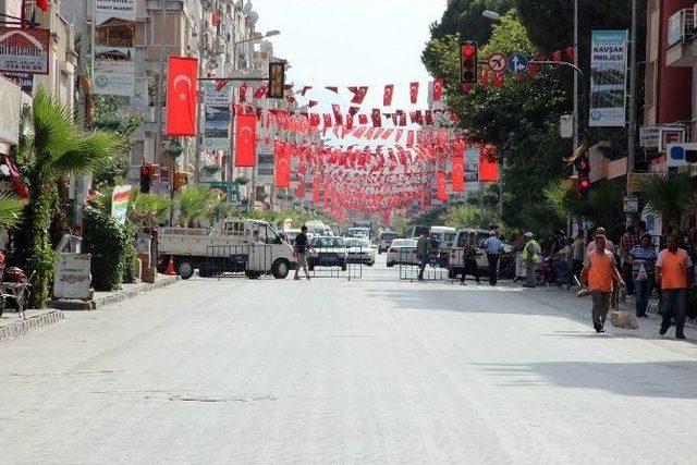 Turgutlu Şehidini Bekliyor