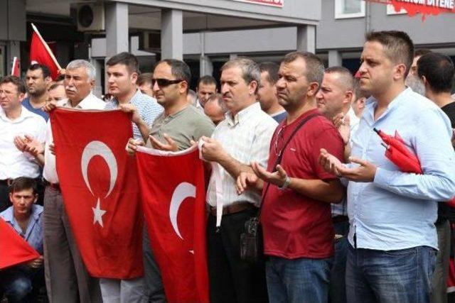 Balıkesir'de Memurlardan Teröre Tepki