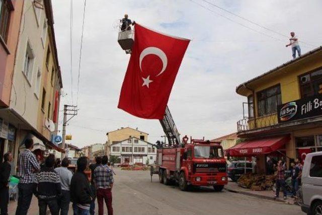 Şehit Polisin Bolu'daki Baba Ocağında Yas (2)