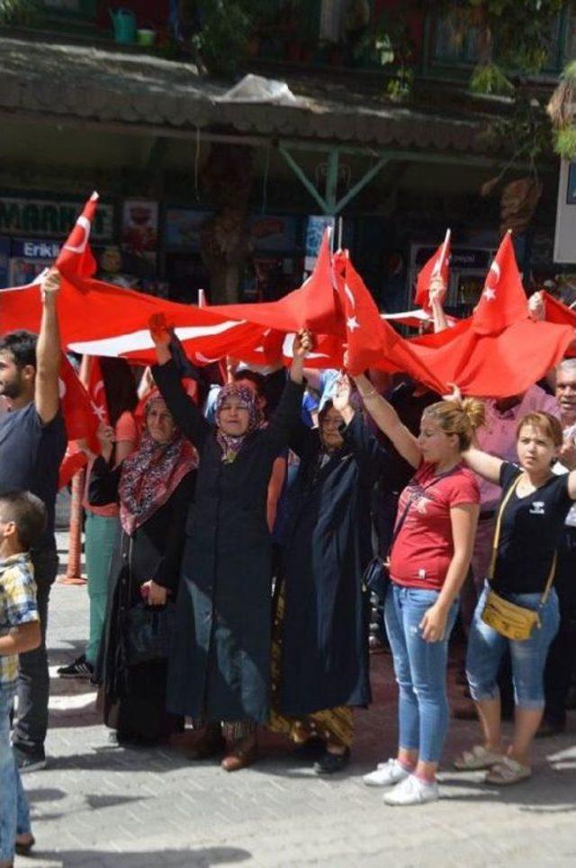 Acıpayam'da Teröre Tepki Yürüyüşü