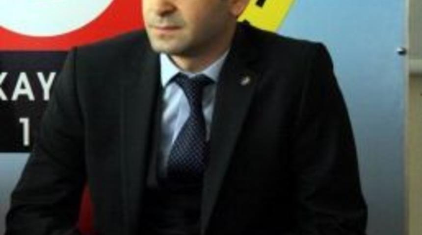 Gen&ccedil; Girişimcilerden Bayrak Kampanyası