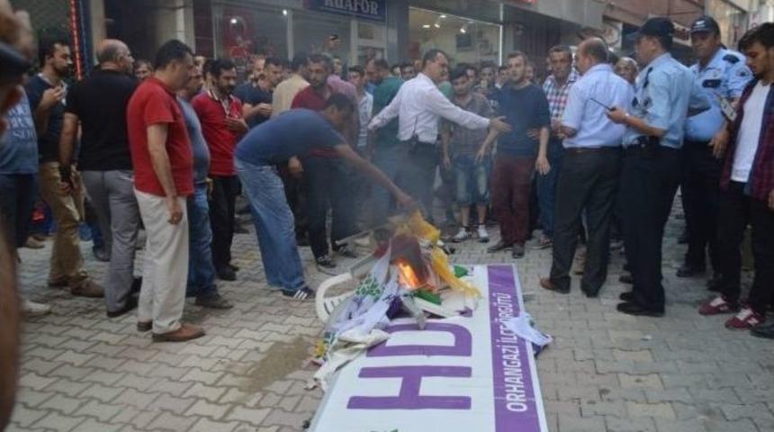 Hdp&rsquo;nin Tabelasını Yaktılar