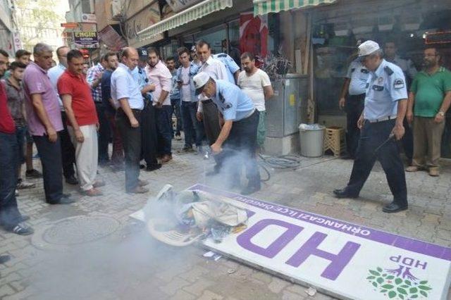 Hdp’nin Tabelasını Yaktılar