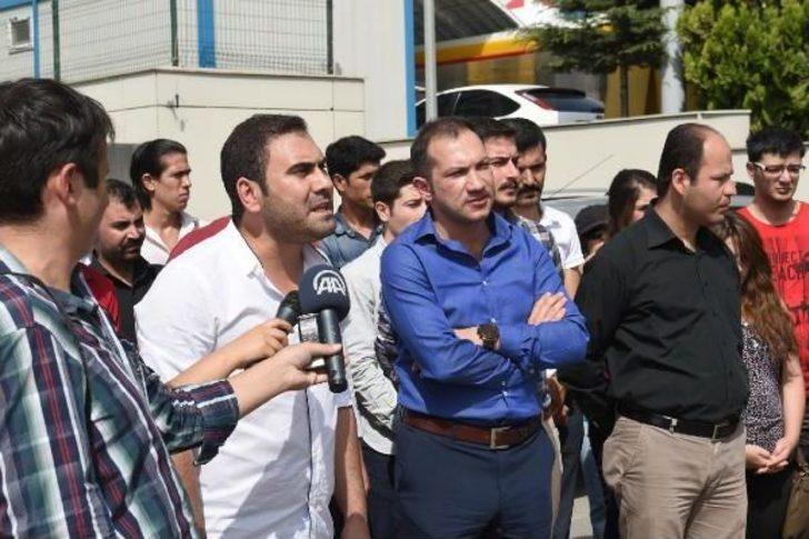 Chp Gençlik Kolları'ndan Hürriyet Gazetesi'ne Saldırıyı Protesto G1