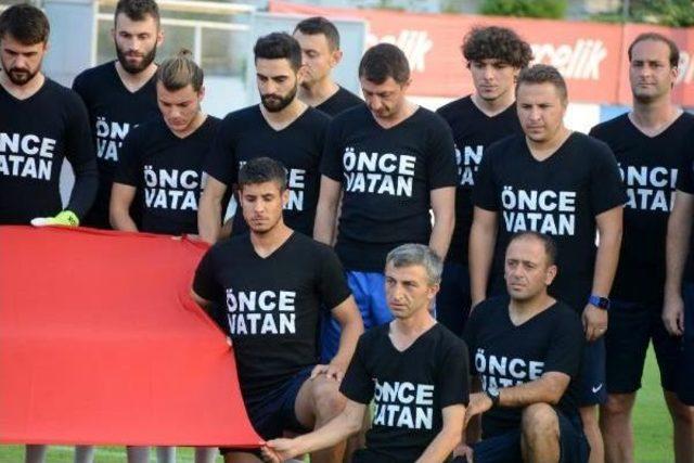 Trabzonspor’Dan Şehitler Için Saygı Duruşu