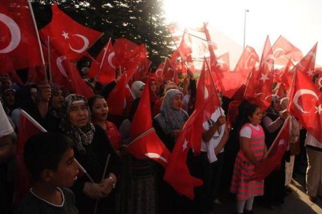 Nevşehirde Binlerce Kişi Şehitler Için Yürüdü, Gıyabi Cenaze Namazı Kıldı