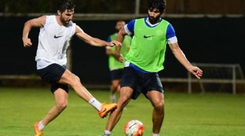 Eto'o Ve Arkadaşlarından Ter&ouml;re Bayraklı Tepki