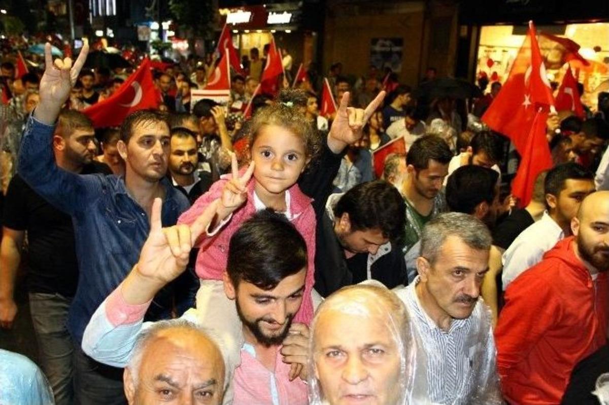 &Uuml;lk&uuml; Ocakları Şehitler İ&ccedil;in Y&uuml;r&uuml;d&uuml;