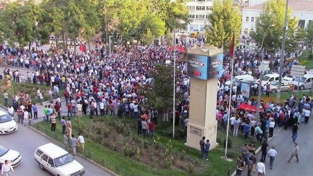 Elazığ&rsquo;da Ter&ouml;re Tepki Y&uuml;r&uuml;y&uuml;ş&uuml;nde Gerginlik