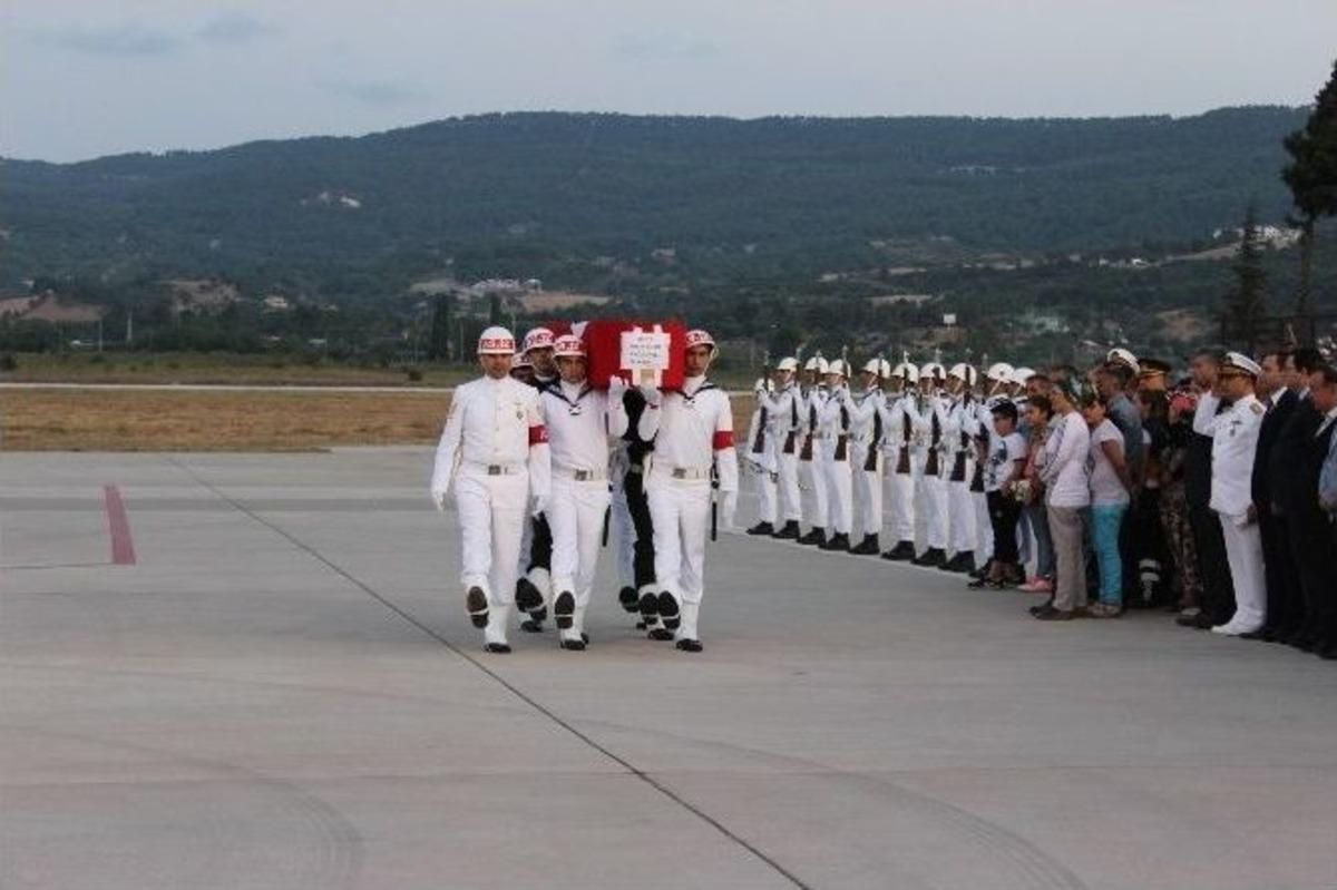 Şehit Cenazesinde Protesto
