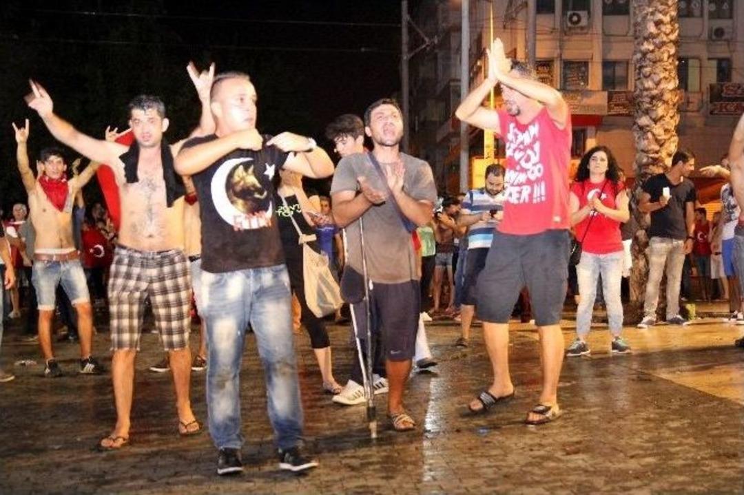 Hdp Binasına Girmek İsteyenlere Polis M&uuml;dahalesi