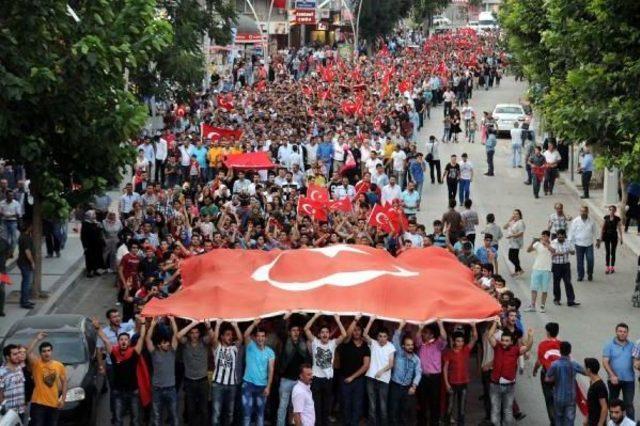 Sivas Ve Tokat'ta Binlerce Kişi Terörü Lanetledi