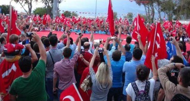 Bandırma'da Terör Protesto Edildi