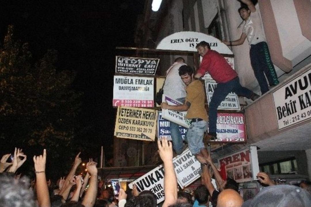 Muğla&rsquo;da Hdp Tabelasını İndirdiler