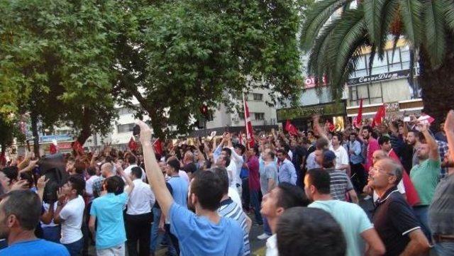 İzmir Teröre Tepki Için Yürüdü