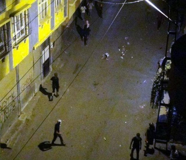 Pkk Sempatizanlarının Gösterisinde Ateş Açıldı: 1 Polis Yaralı