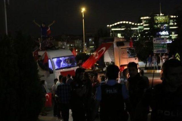 Daily H&uuml;rriyet Assaulted By Attackers For Second Time In Two Days 3