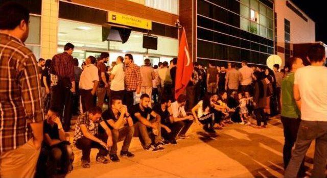 Şehit Polisler Iğdır'dan Gece Yarısı Uğurlandı