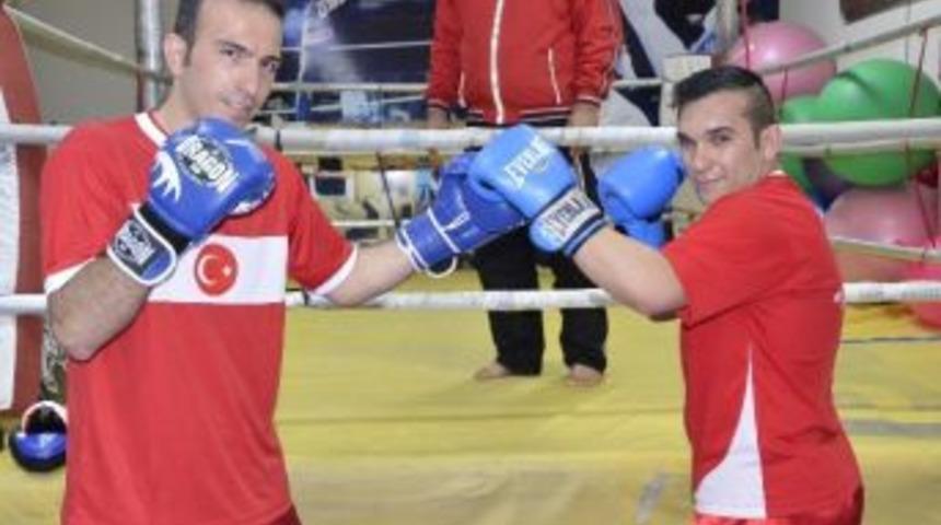 Sa&ccedil; Ektiren Kick Boks&ccedil;ular Ringe Daha G&uuml;&ccedil;l&uuml; &Ccedil;ıkıyor