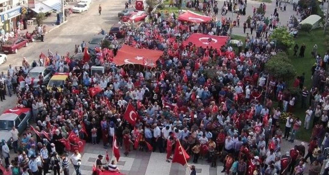 Dursunbey&rsquo;de Ter&ouml;re Tepki Y&uuml;r&uuml;y&uuml;ş&uuml;