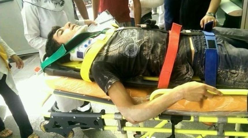 Yıkmaya &Ccedil;alıştığı Duvarın Altında Kaldı