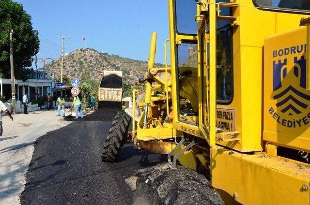 Bodrum’da Asfaltlama Çalışmaları Gümüşlük İle Devam Etti