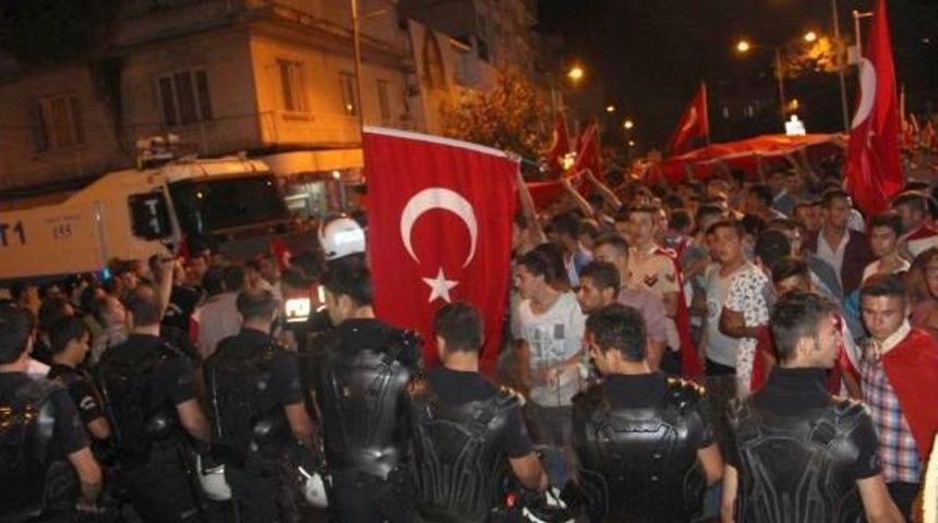 Bergama'da Ter&ouml;r Protestoları S&uuml;rd&uuml;