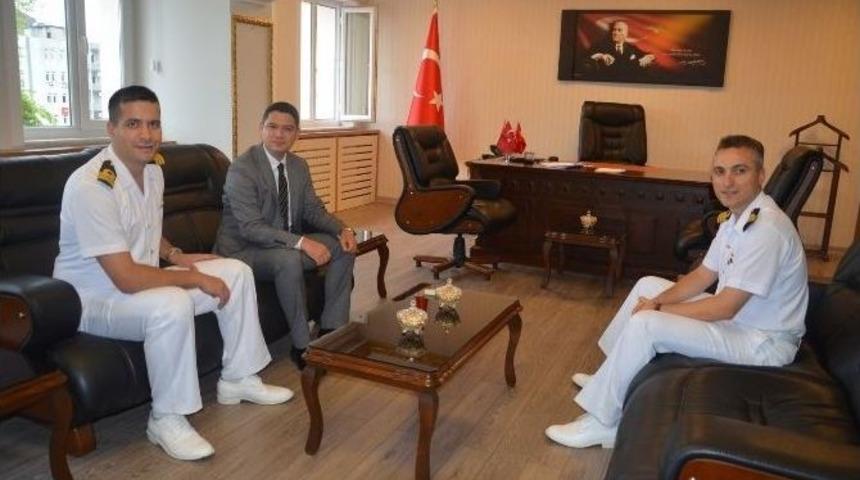 Barbaros (f-244) Gemisi Komutanlarından Kaymakam&rsquo;a Ziyaret