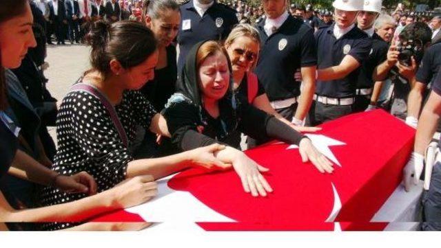 Şehit Polis Mardin'den Gözyaşlarıyla Uğurlandı