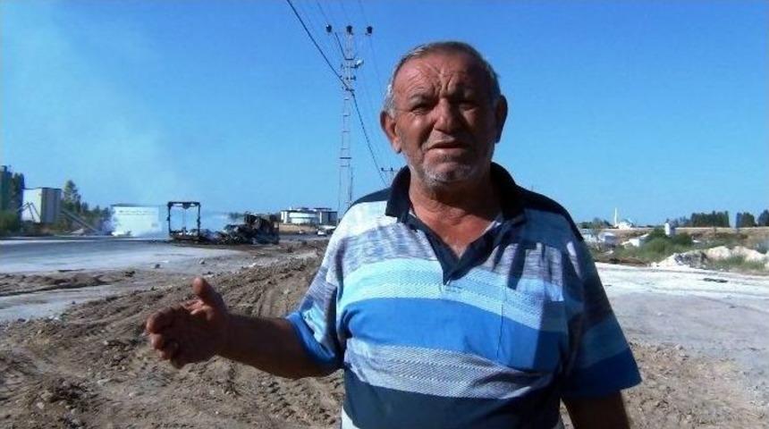 Erciş&rsquo;te Ateşe Verilen Hurma Y&uuml;kl&uuml; Tır H&acirc;l&acirc; Yanıyor