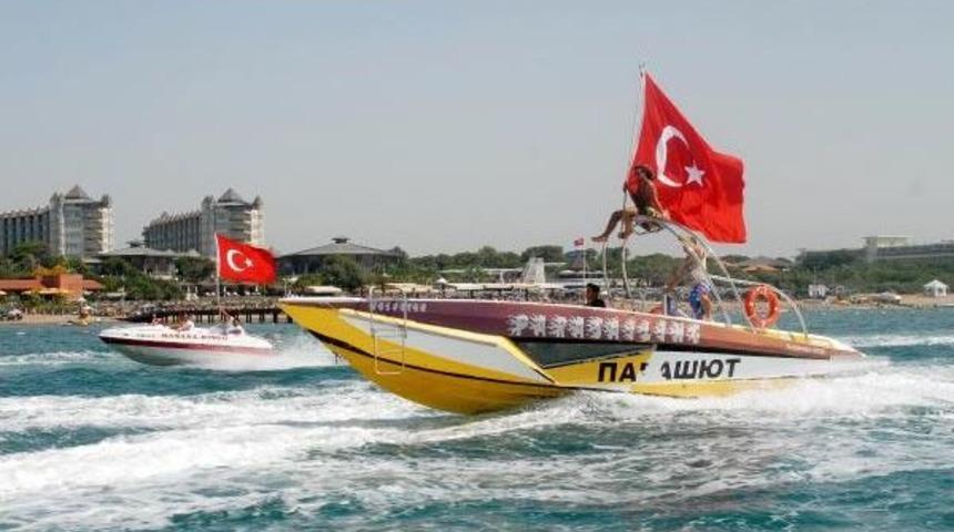 S&uuml;rat Teknesi Ve Jet Skilerle Ter&ouml;r Tepkisi