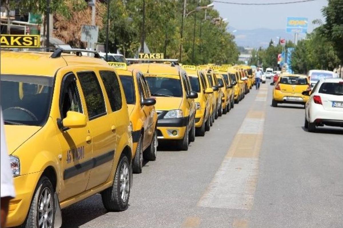 Manisalı Şof&ouml;rlerden Ter&ouml;re Konvoylu Tepki