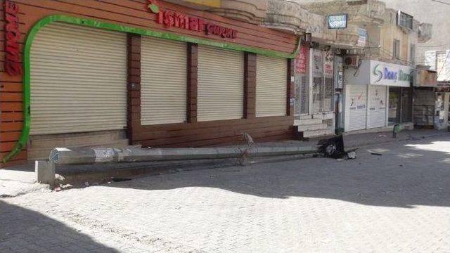 Cizre’de Patlayıcılar Kobralarla Etkisiz Hale Getiriliyor